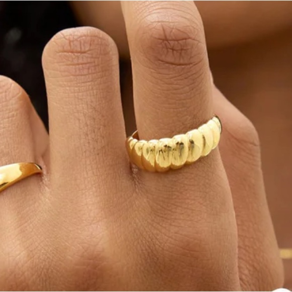 NWOT House of Harlow 1960 CHUNKY CROISSANT RING gold tone size 8